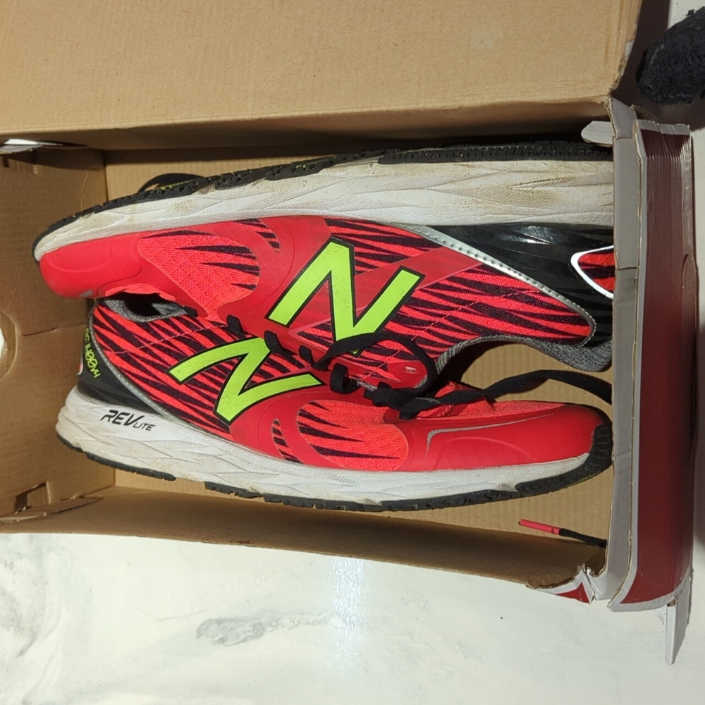 New balance running 1400 v4